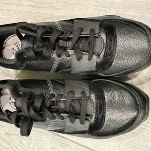 Diesel | Shoes | Rare Diesel Sneakersmatthew Size 2  display picture 2